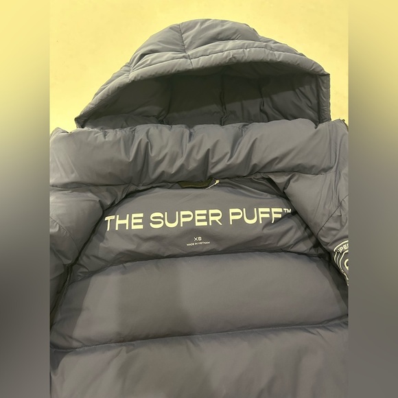 Aritzia Super Puff - Shorty 
Size XS
Colour: Navy Blue - Picture 5 of 6